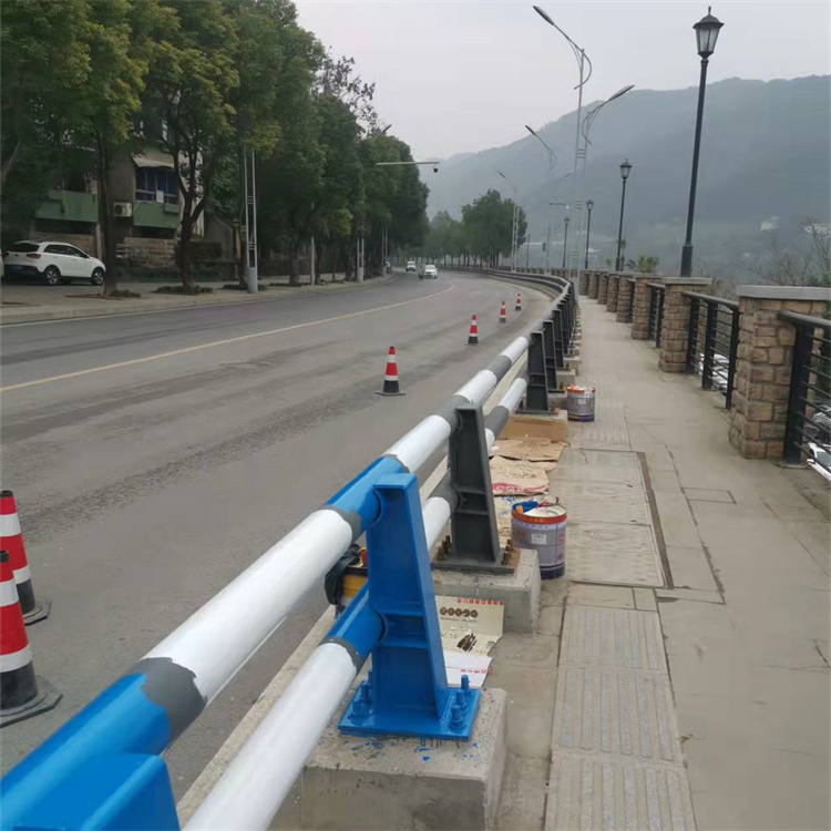 汕尾防撞护栏